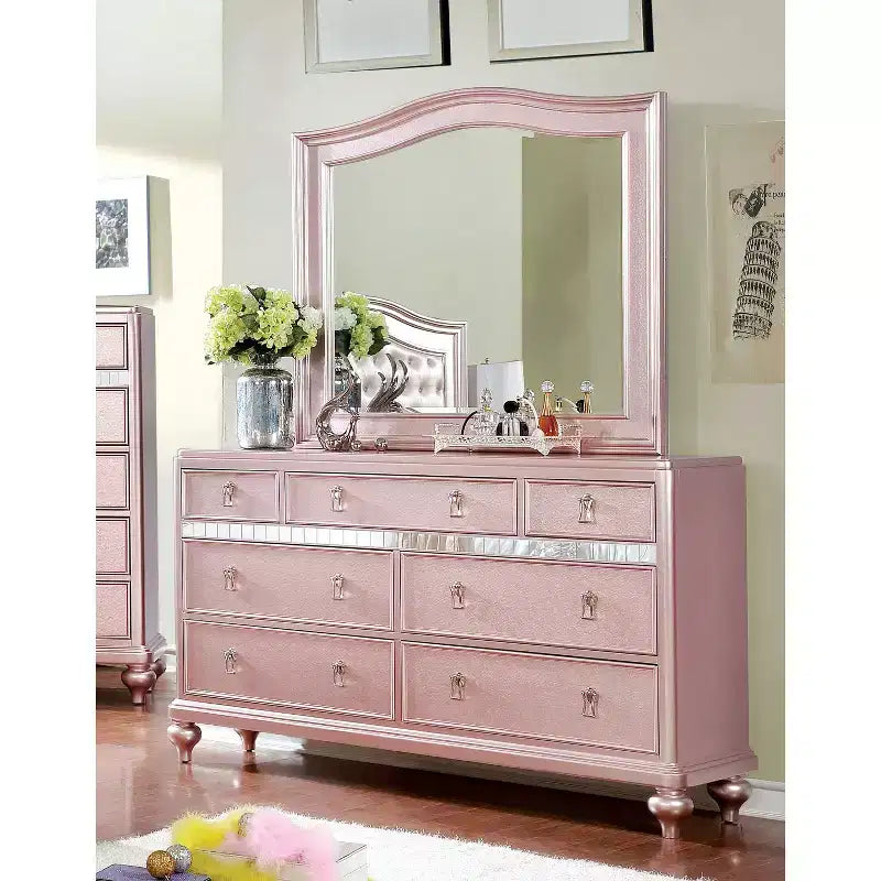 Armoire à sept tiroirs
